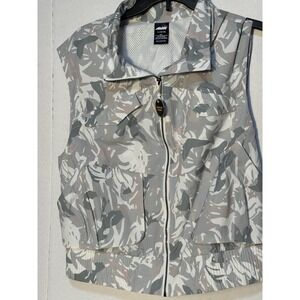 New NWT Avia Women's Hiking Vest Tan Cream Color‎ Size L (12-14) Camouflage Camo